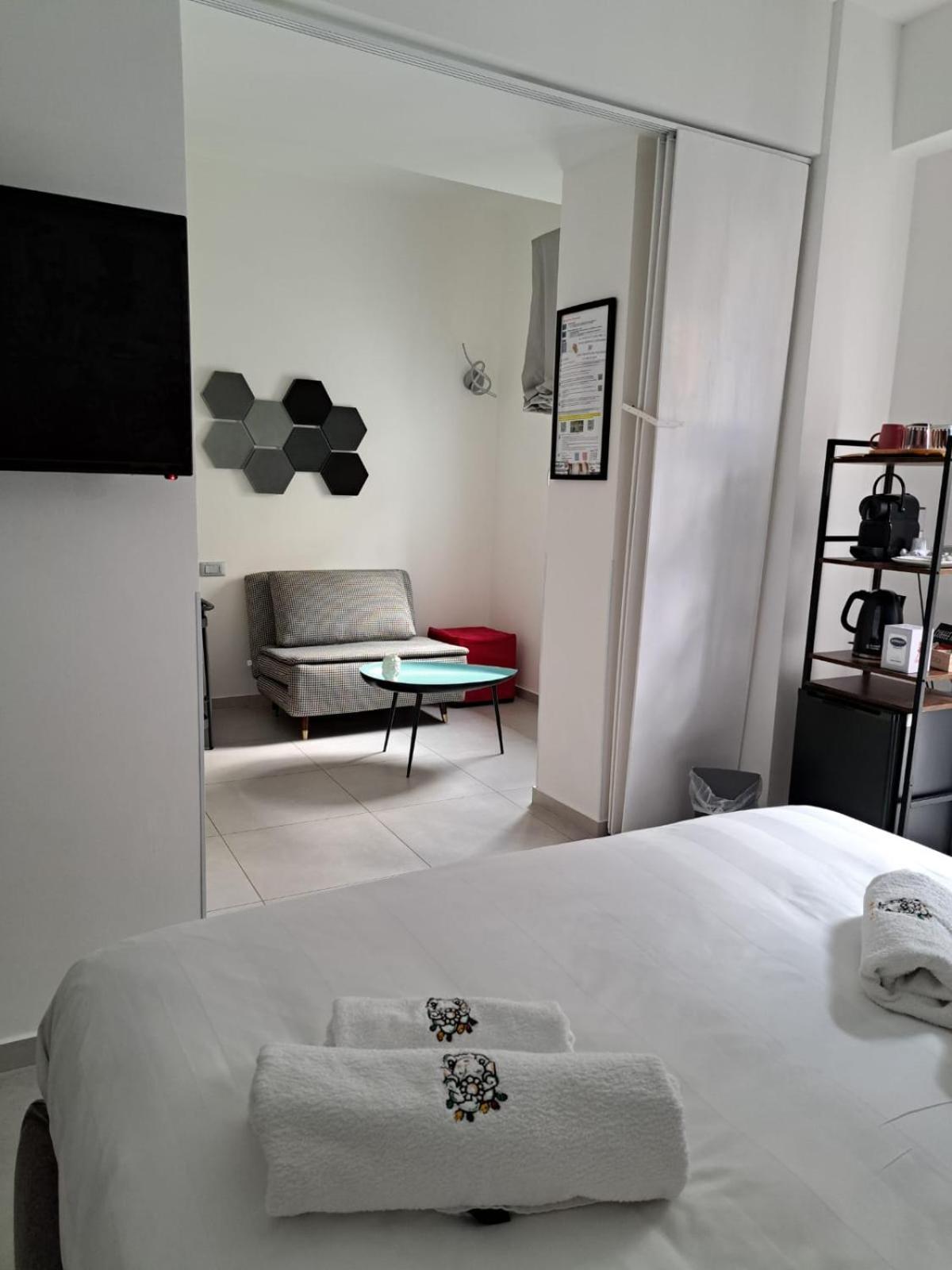 Sikelia Superior Rooms Milazzo Exteriör bild