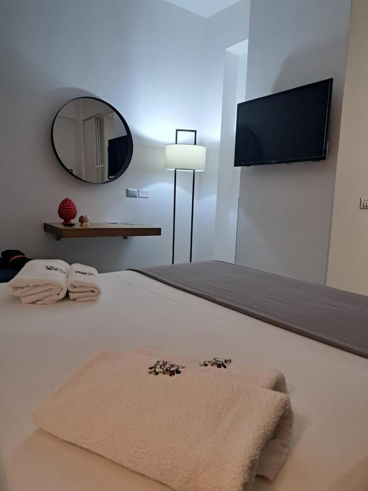 Sikelia Superior Rooms Milazzo Exteriör bild
